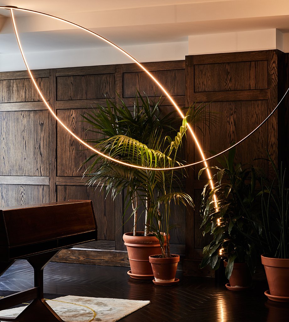 03 - Ceiling to Ceiling (Black)