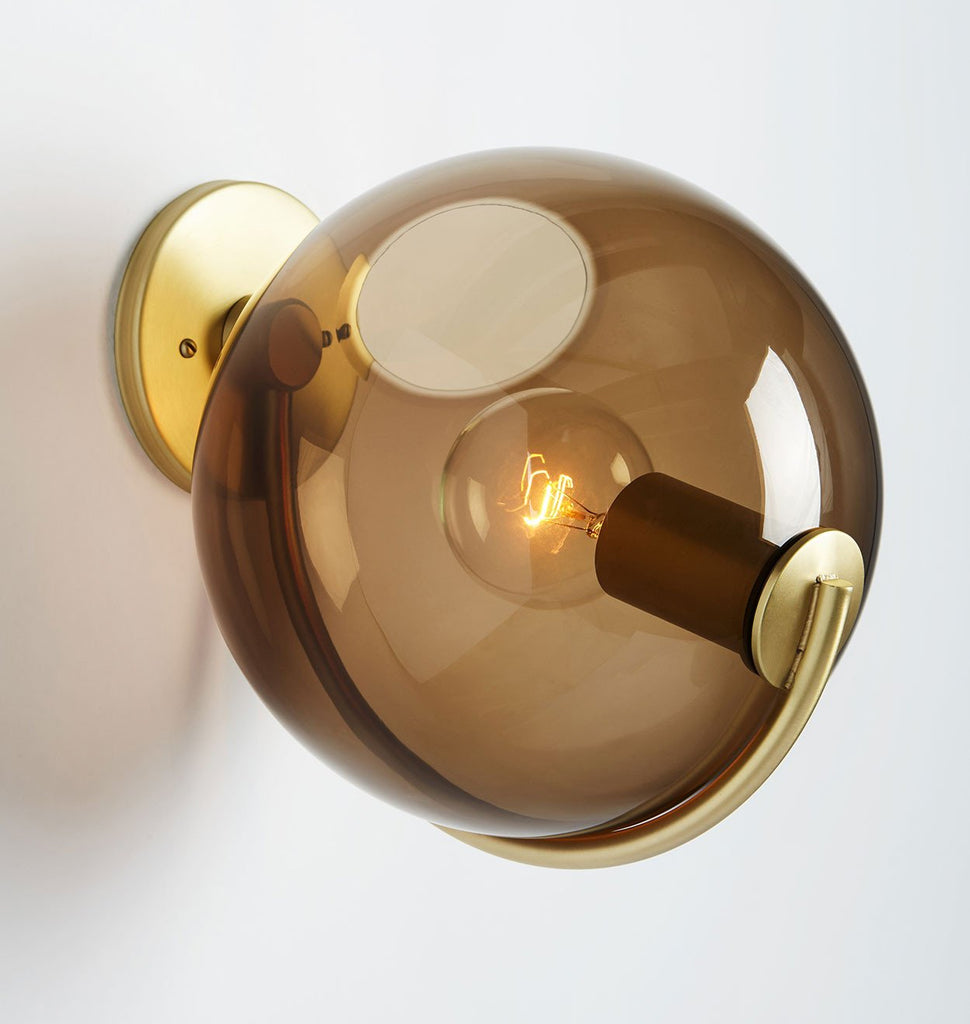 Sconce (Brushed brass/Smoke)