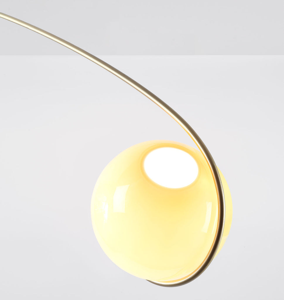 Cantilever (Brushed brass/Cream)