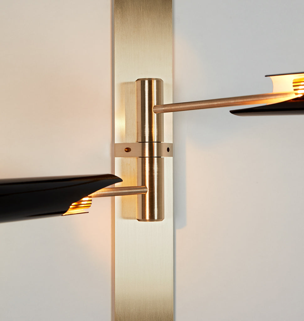 Detail (Gloss black/Brushed brass)